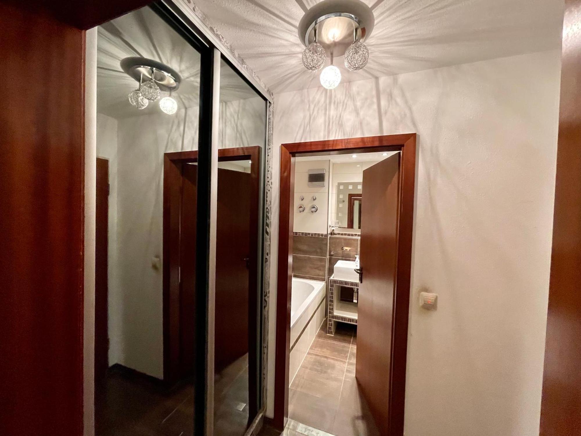 Wunderschoenes 2 Zimmer Apartment Zentrum Goldstadt 포르츠하임 외부 사진