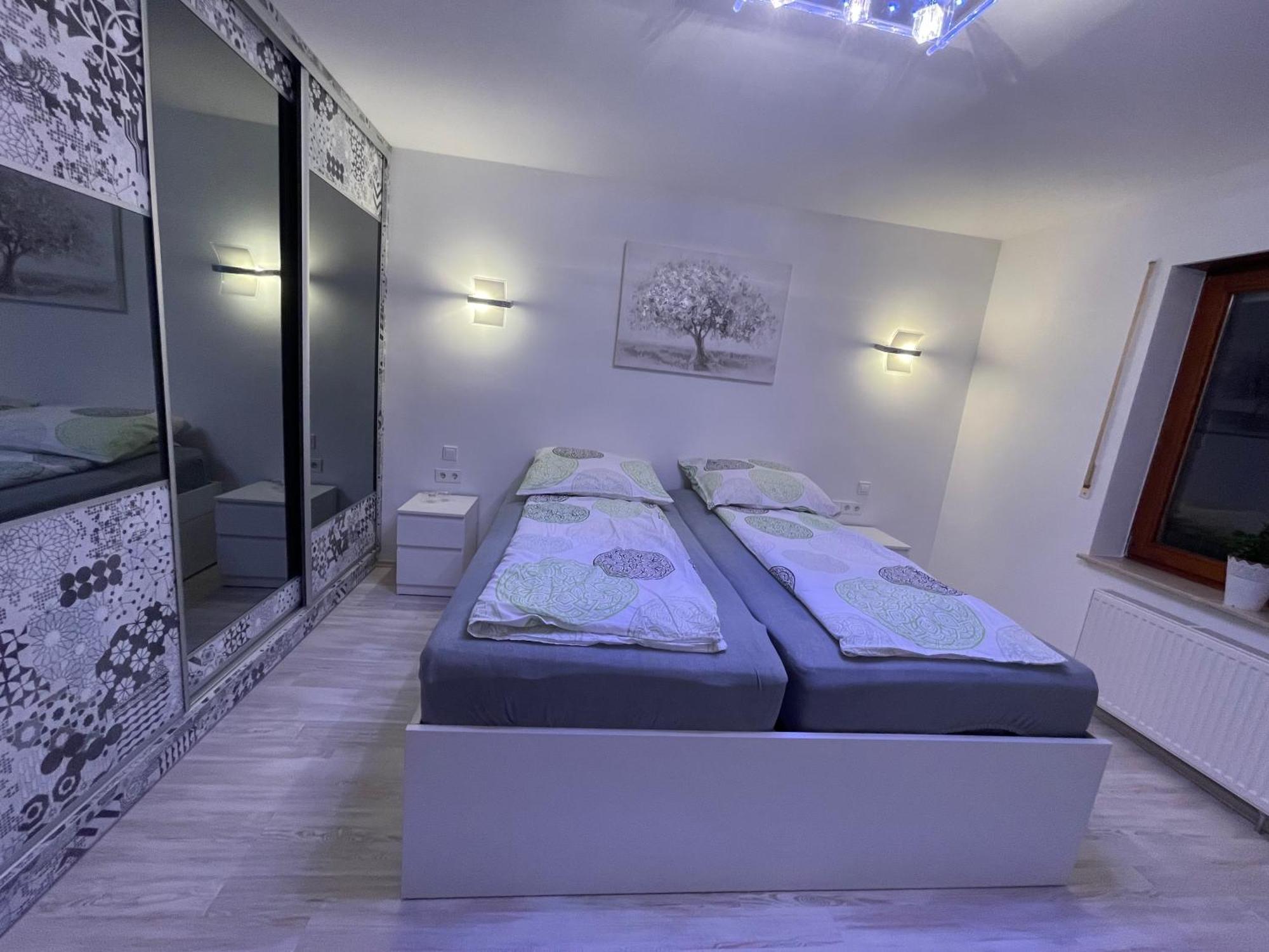 Wunderschoenes 2 Zimmer Apartment Zentrum Goldstadt 포르츠하임 외부 사진