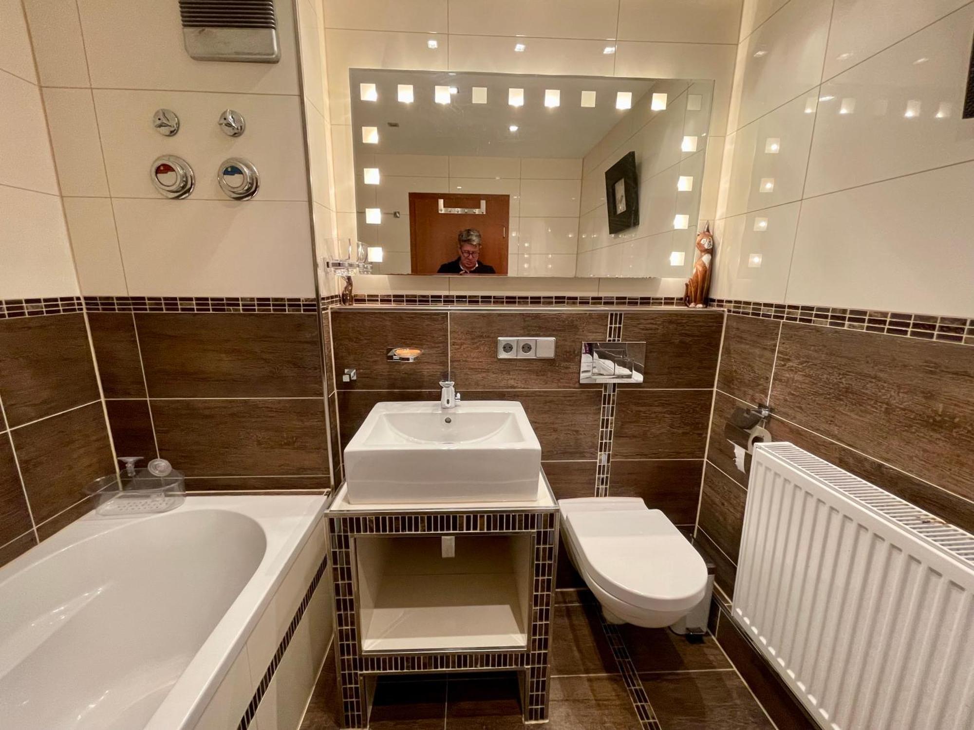 Wunderschoenes 2 Zimmer Apartment Zentrum Goldstadt 포르츠하임 외부 사진